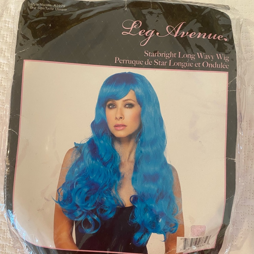 Leg Starbright long wavy wig in blue new in package